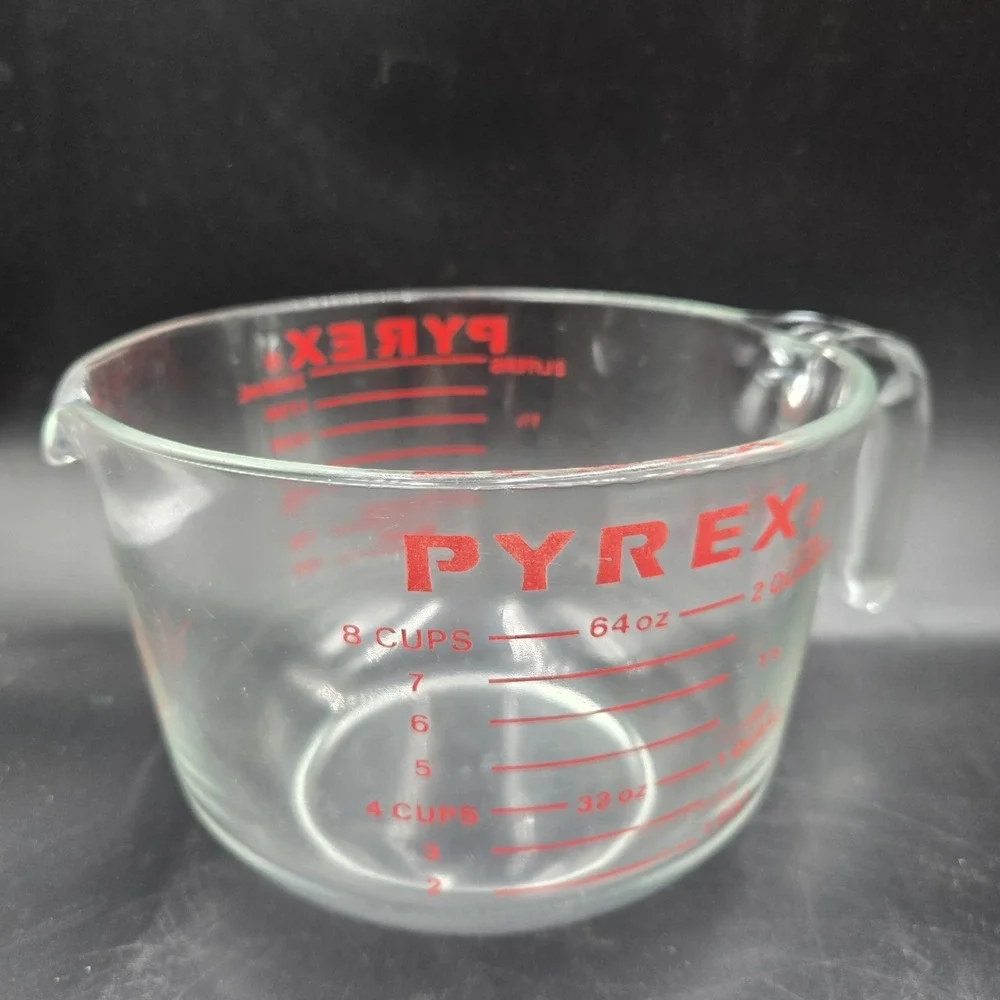 Vtg PYREX 564 Measuring Cup 8 Cups 64 Oz 2 Quarts 2 Liters 2000 ML Red Lettering